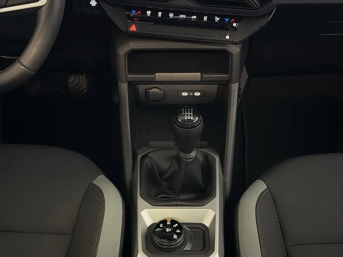 1.2 MILD HYBRID 130 PK PANO SCHUIFDAK NAVI ELEK.KLEP CAMERA STOEL/STUUR VERW. LED AWD 4X4 4WD