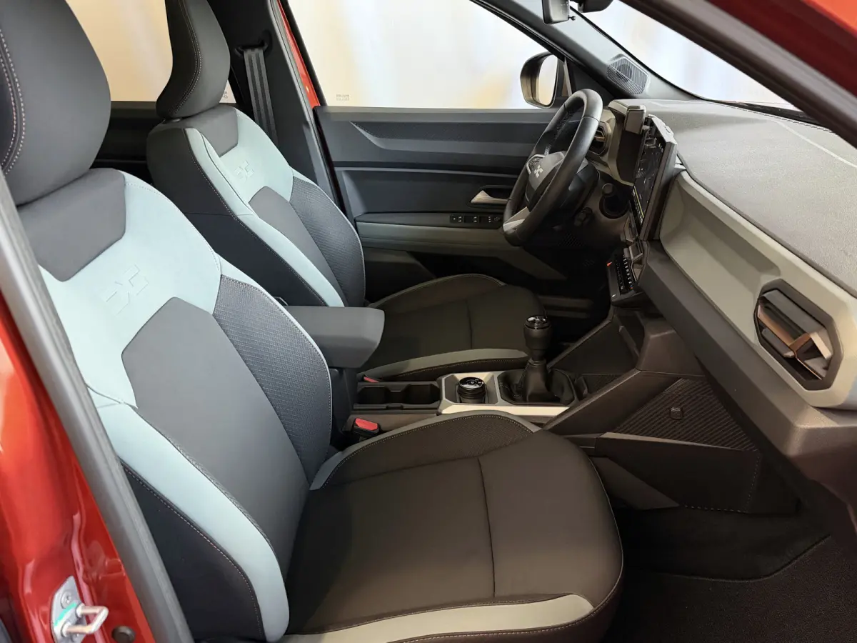 1.2 MILD HYBRID 130 PK PANO SCHUIFDAK NAVI ELEK.KLEP CAMERA STOEL/STUUR VERW. LED AWD 4X4 4WD