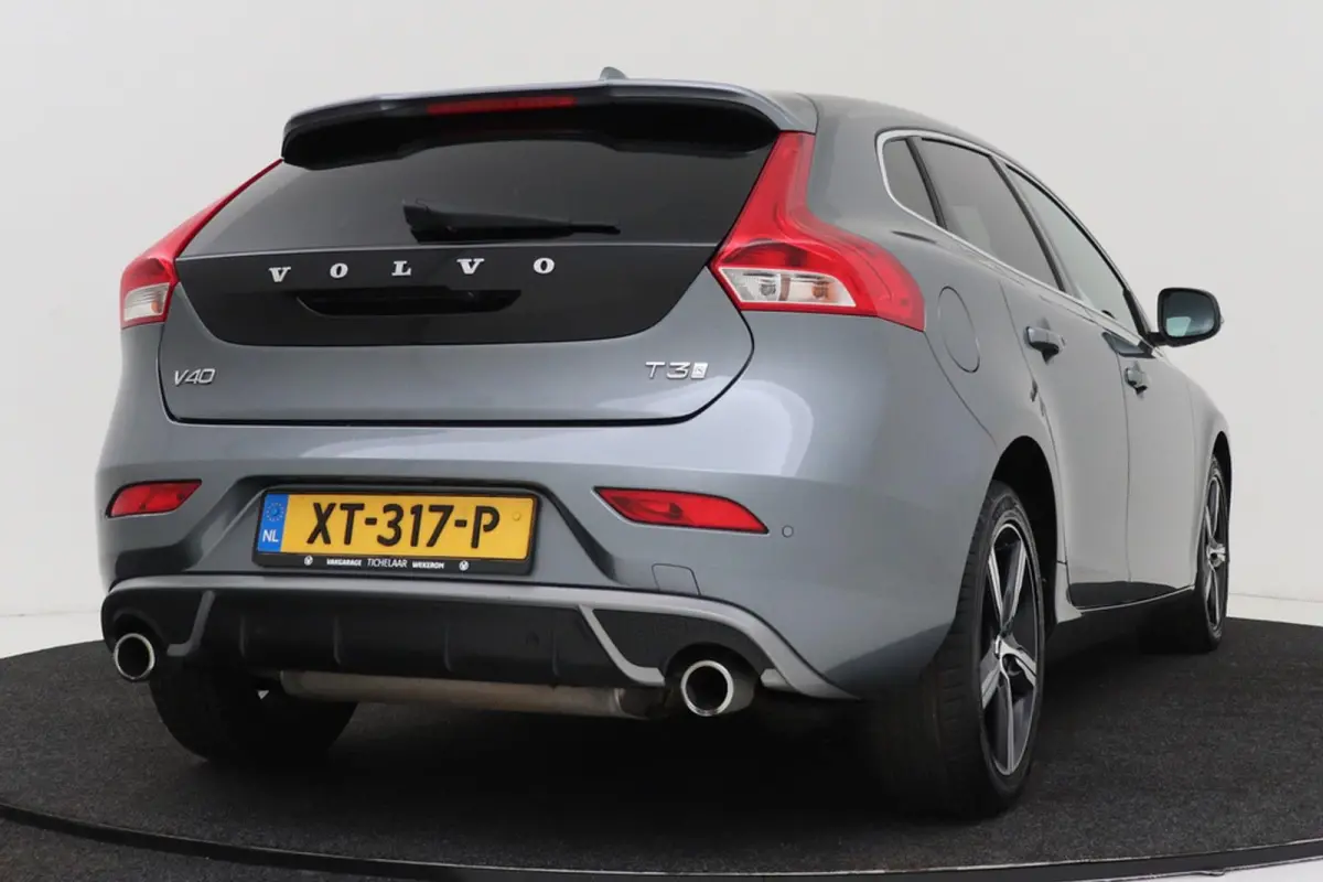 1.5 T3 Polar+ Sport R-Design | Panoramadak | Org NL | Facelift | Camera | Navigatie | Stoelverwarming |