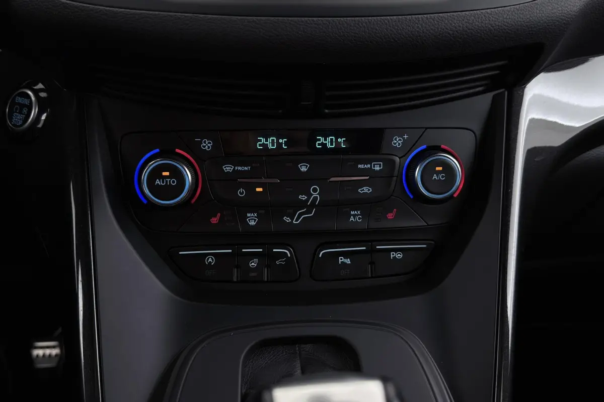 1.5 EcoBoost ST Line AWD | CarPlay | Camera | Sony | Keyless Entry/Start | Winter Pack |