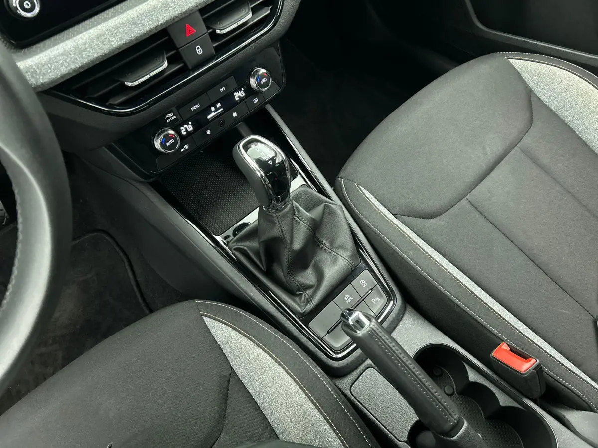 1.0 TSI Business Edition DSG Navigatie Climate control Cruise control LED Keyless Achteruitrijcamera Parkeersensoren Apple Carplay/ Android Auto Radio