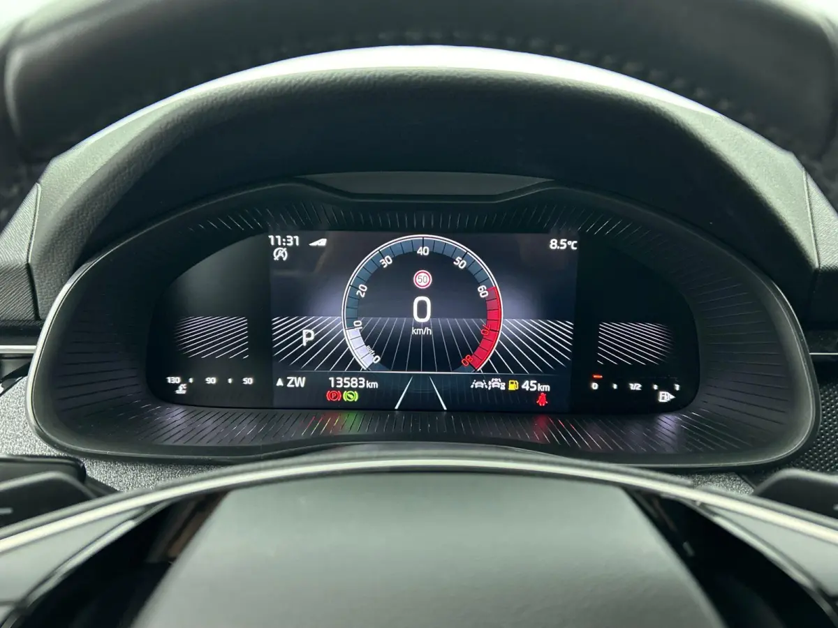 1.0 TSI Business Edition DSG Navigatie Climate control Cruise control LED Keyless Achteruitrijcamera Parkeersensoren Apple Carplay/ Android Auto Radio