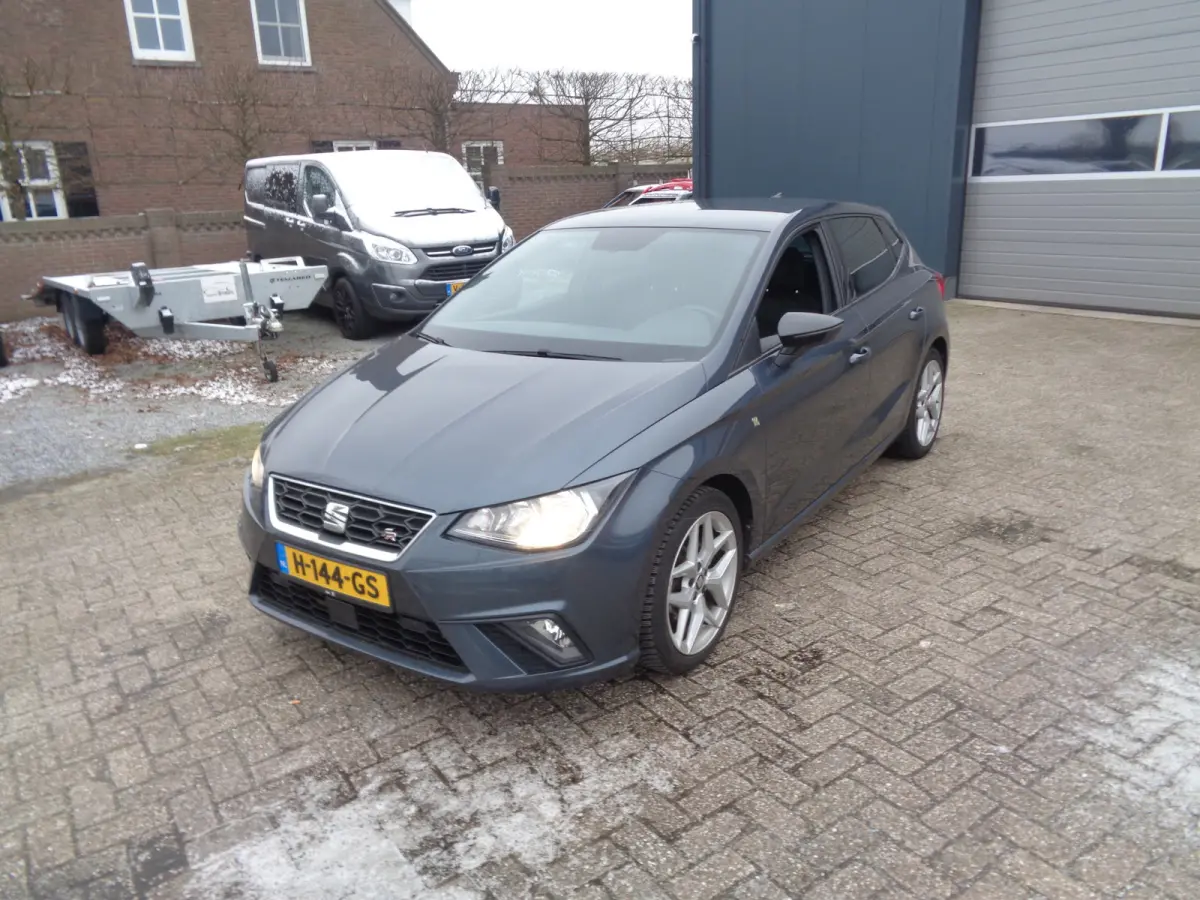 1.0 TSI FR Business Intense Ecc,camera, PDC, Navigatie, carplay/android auto