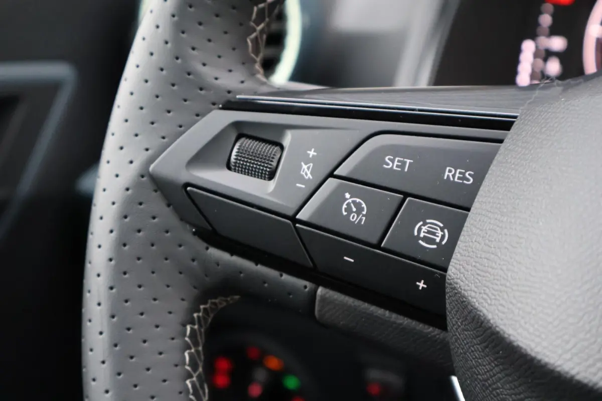 1.0 EcoTSI 115pk DSG Style Business Connect | Navigatie | Apple Carplay/Android Auto