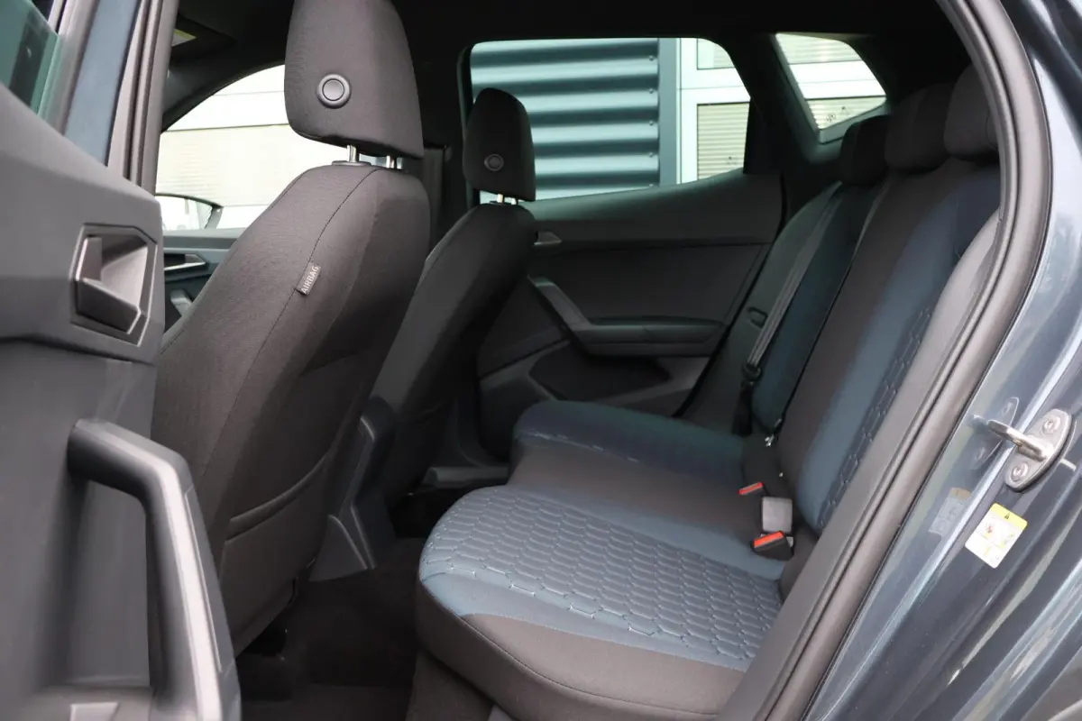1.0 EcoTSI 115pk DSG Style Business Connect | Navigatie | Apple Carplay/Android Auto