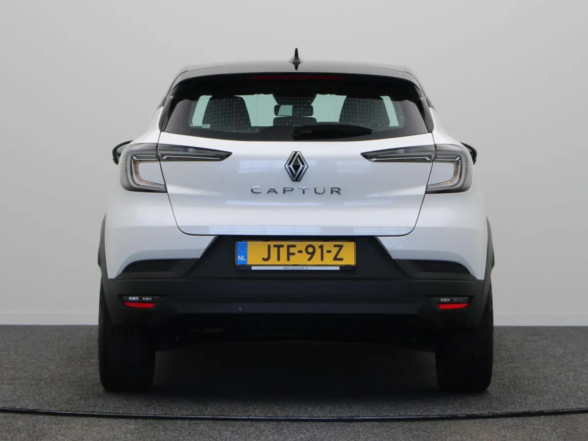 TCe 90pk | 17" LMV | Stoelverwarming | Achteruitrijcamera |