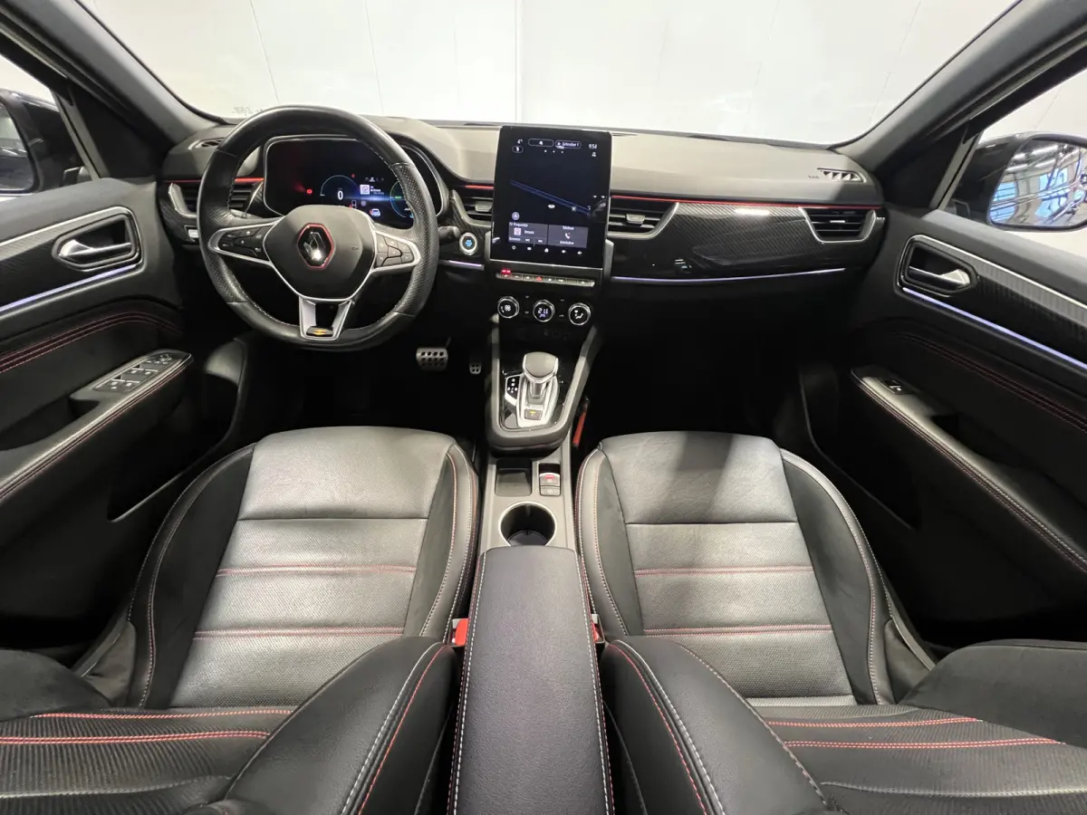 1.6 E-Tech Hybrid 145 R.S. Line | Navigatie/Android/Apple Carplay | LM Velgen 18" | Cruise Control adaptief | Achteruitrijcamera | Stoelverwarming + Stuurwielverwarming |