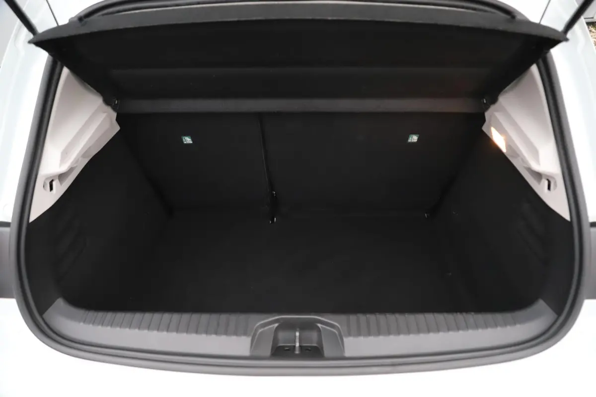 1.0 TCe Zen Navigatie Airco Cruise Control Carplay Android LED