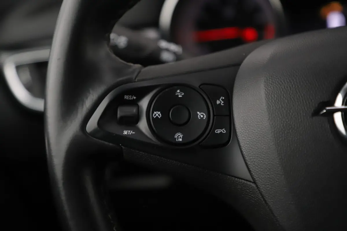 1.0 Turbo Innovation Navigatie Airco Cruise Control Carplay Android LED