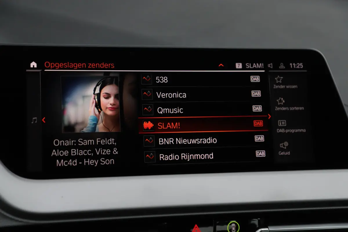 218i Executive Edition Navigatie Carplay Android LED Parkeersensoren