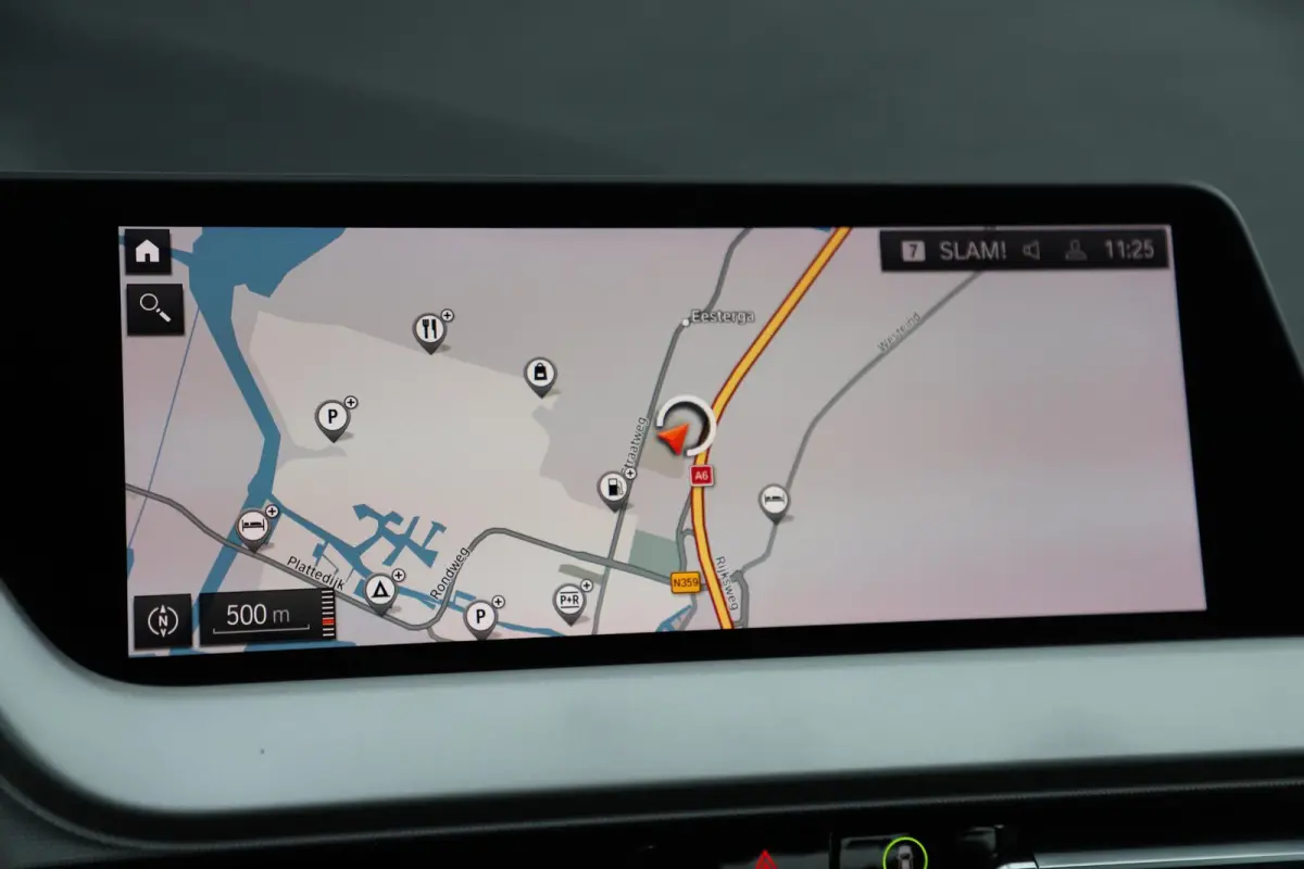 218i Executive Edition Navigatie Carplay Android LED Parkeersensoren