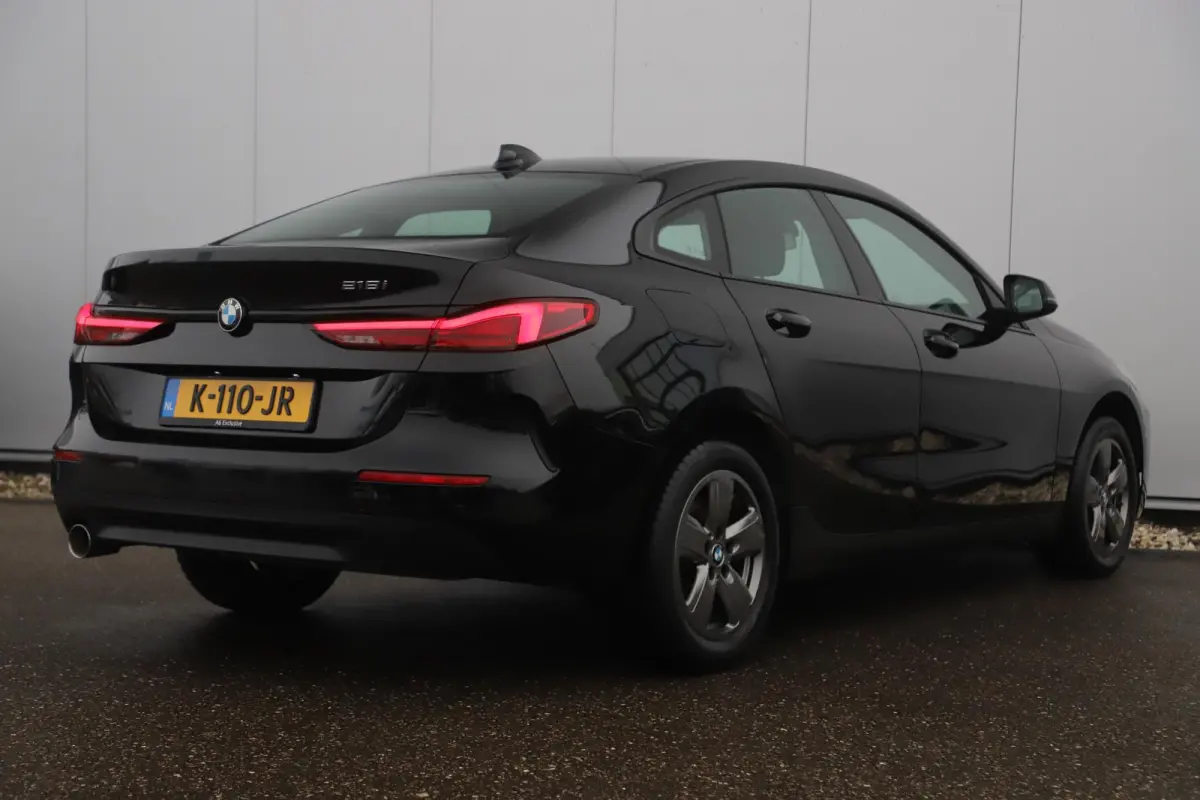 218i Executive Edition Navigatie Carplay Android LED Parkeersensoren