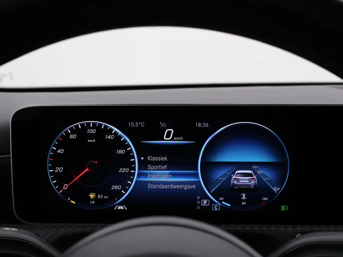180D AUT. NIEUW MODEL + WIDESCREEN MBUX | CAMERA | 18" AMG | STOELVERW. | LED | DAB
