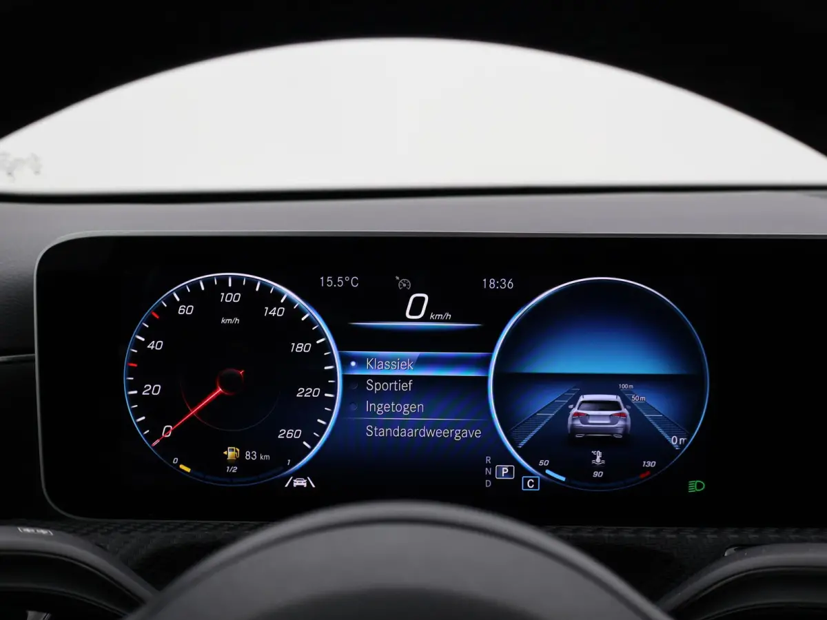 180D AUT. NIEUW MODEL + WIDESCREEN MBUX | CAMERA | 18" AMG | STOELVERW. | LED | DAB