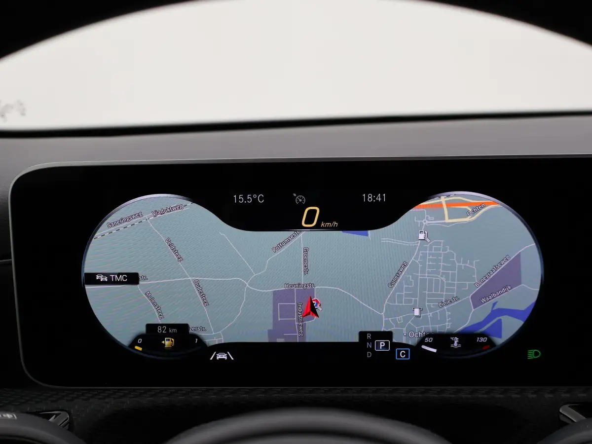 180D AUT. NIEUW MODEL + WIDESCREEN MBUX | CAMERA | 18" AMG | STOELVERW. | LED | DAB