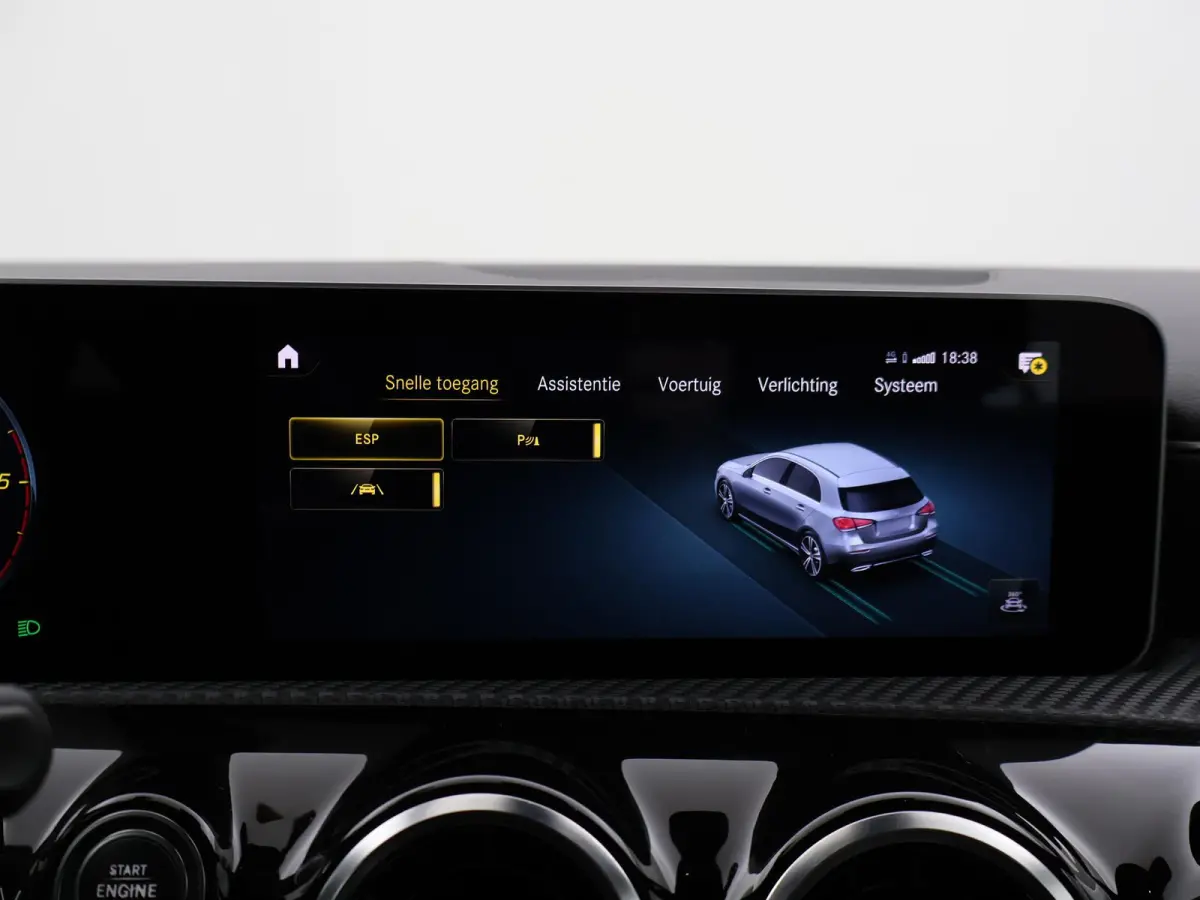 180D AUT. NIEUW MODEL + WIDESCREEN MBUX | CAMERA | 18" AMG | STOELVERW. | LED | DAB