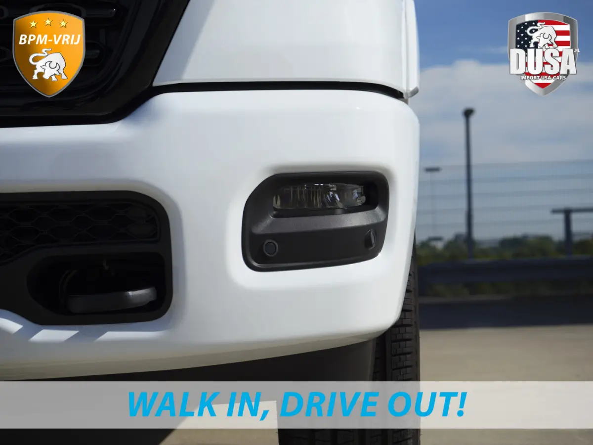 | 1500 | Limited | Night | 3.0L Twin-Turbo I6 | High Output | Passenger Display | 14,4 Touch Screen | Harman Kardon | RAMBOX Getoonde accessoires zijn verkrijgbaar tegen meerprijs