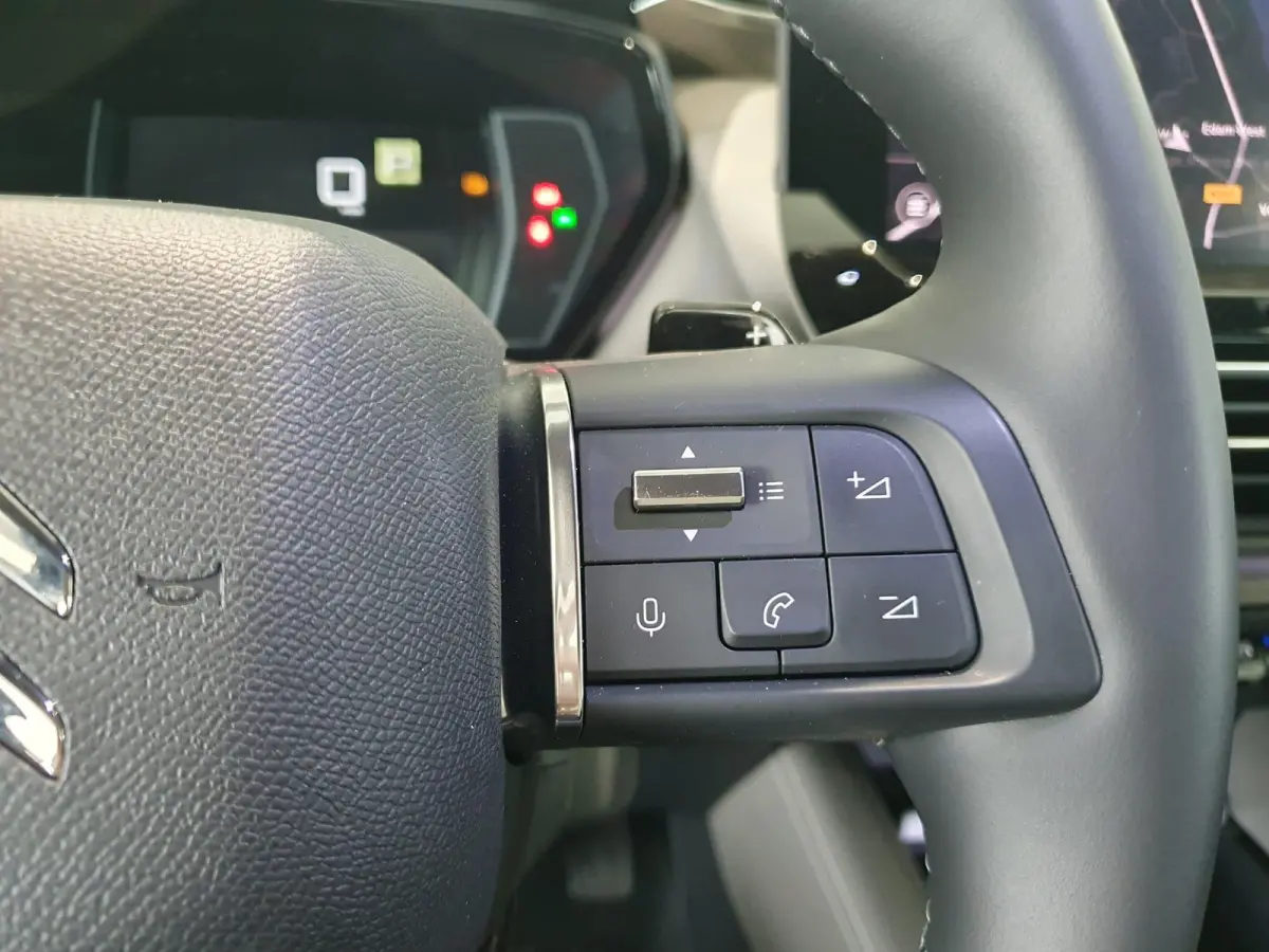 Business Plus Comfort | Automaat | Climate Control | Lederen Stoelen Elek. Verstelbaar + Massage & Verwarming | Voorruit Verwarmd | Full Map Navigatie | Apple Carplay / Android Auto | 360 Ca