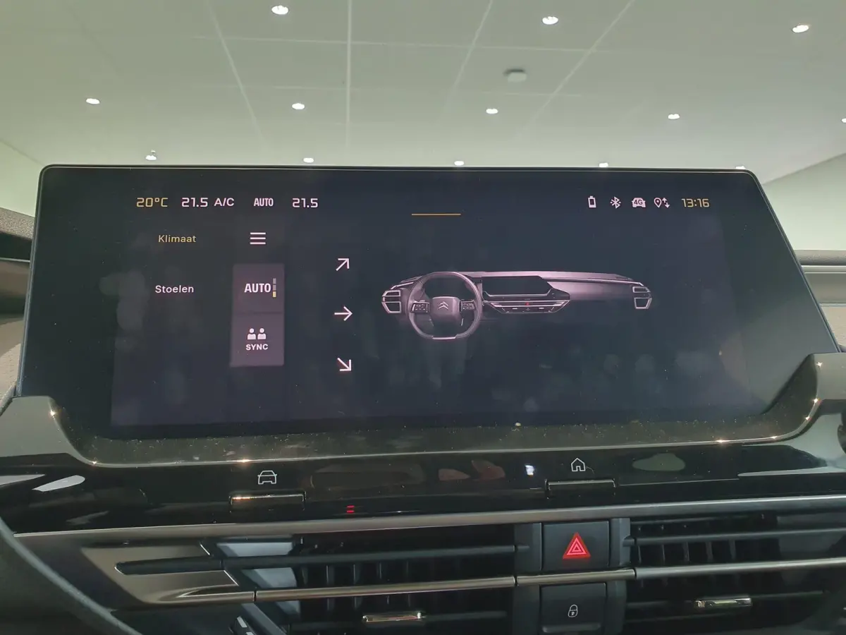 Business Plus Comfort | Automaat | Climate Control | Lederen Stoelen Elek. Verstelbaar + Massage & Verwarming | Voorruit Verwarmd | Full Map Navigatie | Apple Carplay / Android Auto | 360 Ca