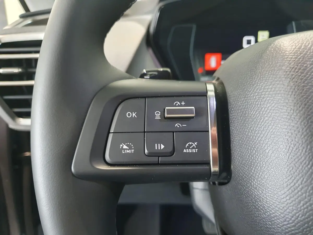 Business Plus Comfort | Automaat | Climate Control | Lederen Stoelen Elek. Verstelbaar + Massage & Verwarming | Voorruit Verwarmd | Full Map Navigatie | Apple Carplay / Android Auto | 360 Ca