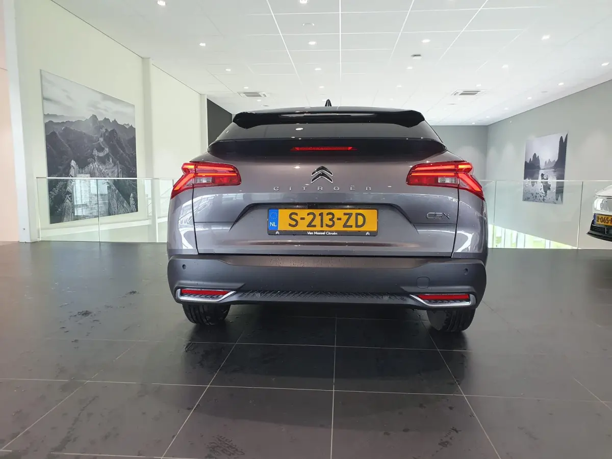 Business Plus Comfort | Automaat | Climate Control | Lederen Stoelen Elek. Verstelbaar + Massage & Verwarming | Voorruit Verwarmd | Full Map Navigatie | Apple Carplay / Android Auto | 360 Ca