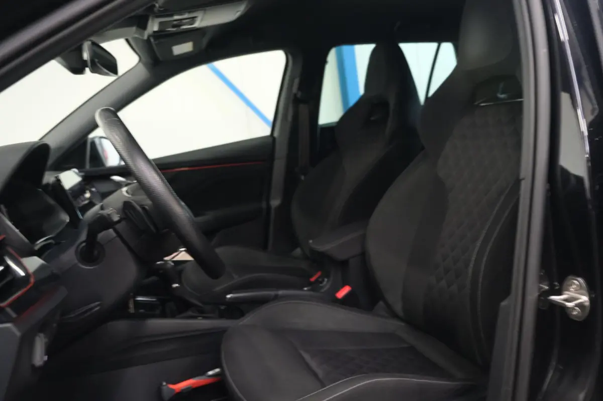 1.0 TSI Sport Business Automaat - N.A.P. Airco, Cruise, Navi, PDC.
