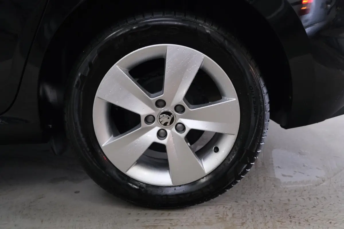 1.0 TSI Sport Business Automaat - N.A.P. Airco, Cruise, Navi, PDC.