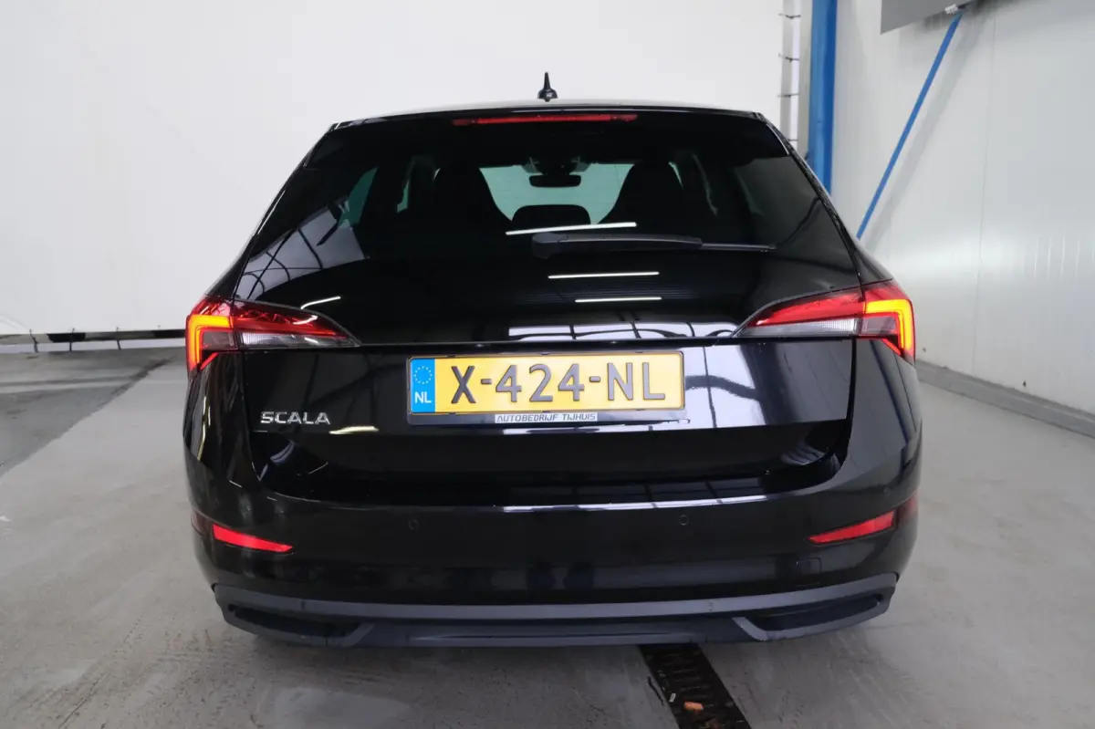 1.0 TSI Sport Business Automaat - N.A.P. Airco, Cruise, Navi, PDC.