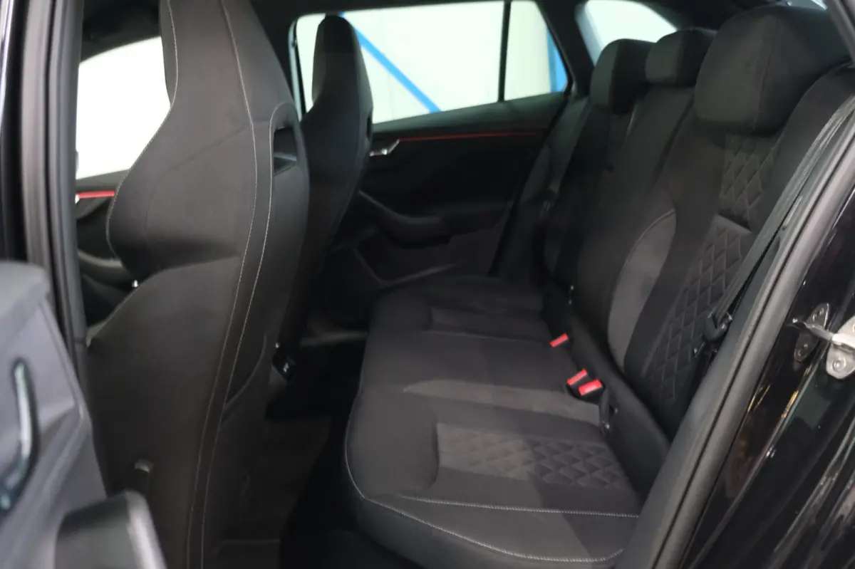 1.0 TSI Sport Business Automaat - N.A.P. Airco, Cruise, Navi, PDC.