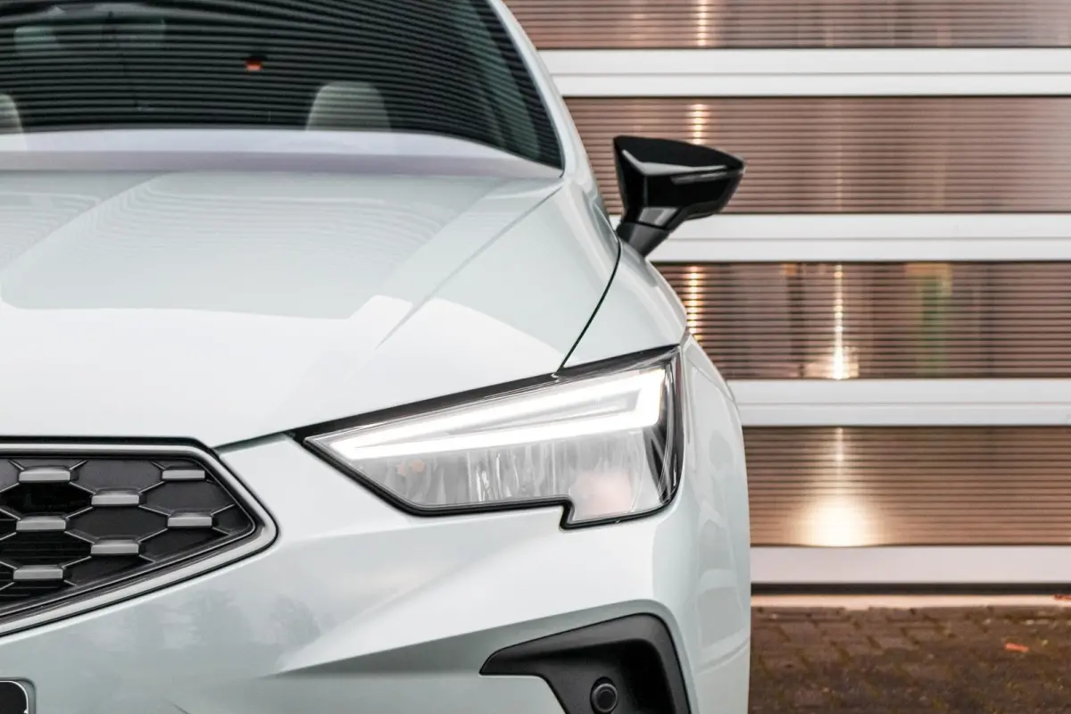 1.0 EcoTSI 95pk FR Business Connect | Panoramadak | 18" Velgen | Navigatie