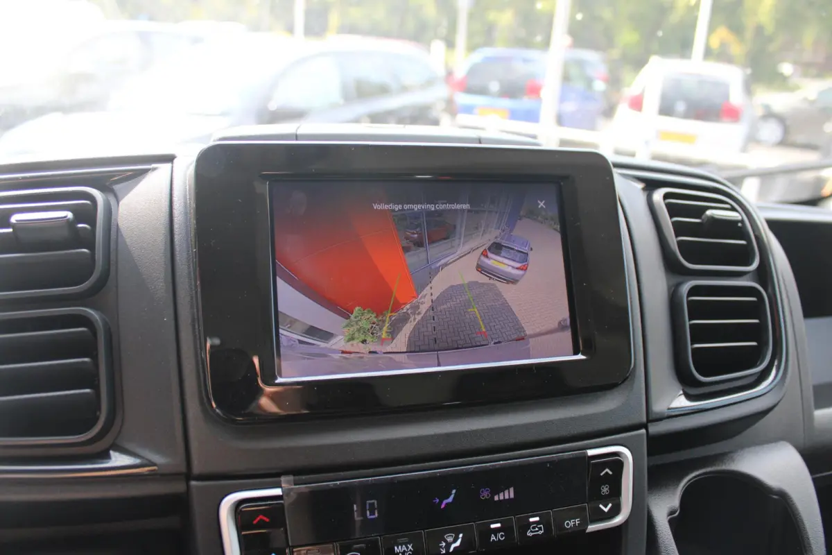 33 2.2 MultiJet 140PK L3H2 | NIEUWE BUS! BPM VRIJ! | ACHTERUITRIJ CAMERA | APPLE CARPLAY/ANDROID AUTO | 3-ZITS | CRUISE CONTROL | CLIMATE CONTROL | DAB+ RADIO | DIGITALE COCKPIT |