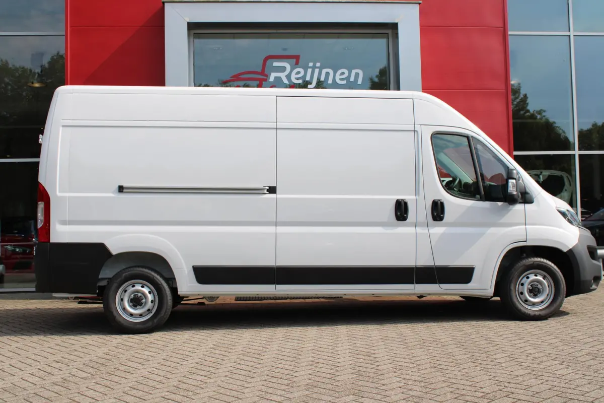 33 2.2 MultiJet 140PK L3H2 | NIEUWE BUS! BPM VRIJ! | ACHTERUITRIJ CAMERA | APPLE CARPLAY/ANDROID AUTO | 3-ZITS | CRUISE CONTROL | CLIMATE CONTROL | DAB+ RADIO | DIGITALE COCKPIT |