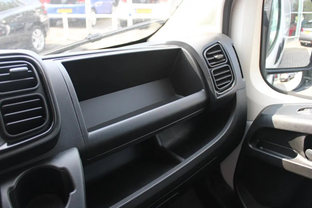33 2.2 MultiJet 140PK L3H2 | NIEUWE BUS! BPM VRIJ! | ACHTERUITRIJ CAMERA | APPLE CARPLAY/ANDROID AUTO | 3-ZITS | CRUISE CONTROL | CLIMATE CONTROL | DAB+ RADIO | DIGITALE COCKPIT |