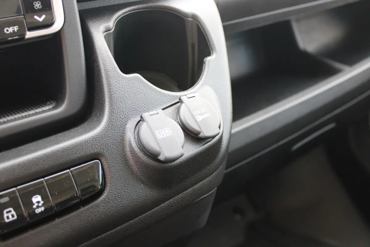 33 2.2 MultiJet 140PK L3H2 | NIEUWE BUS! BPM VRIJ! | ACHTERUITRIJ CAMERA | APPLE CARPLAY/ANDROID AUTO | 3-ZITS | CRUISE CONTROL | CLIMATE CONTROL | DAB+ RADIO | DIGITALE COCKPIT |