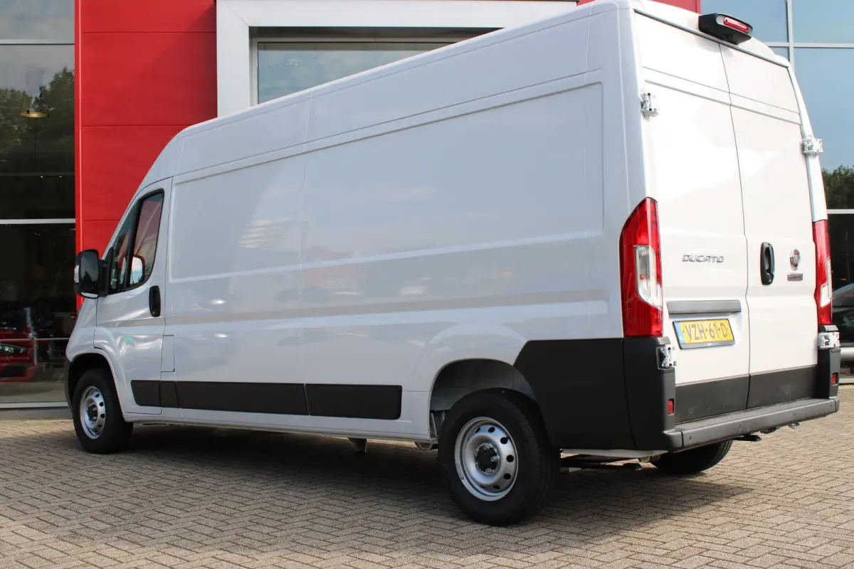 33 2.2 MultiJet 140PK L3H2 | NIEUWE BUS! BPM VRIJ! | ACHTERUITRIJ CAMERA | APPLE CARPLAY/ANDROID AUTO | 3-ZITS | CRUISE CONTROL | CLIMATE CONTROL | DAB+ RADIO | DIGITALE COCKPIT |