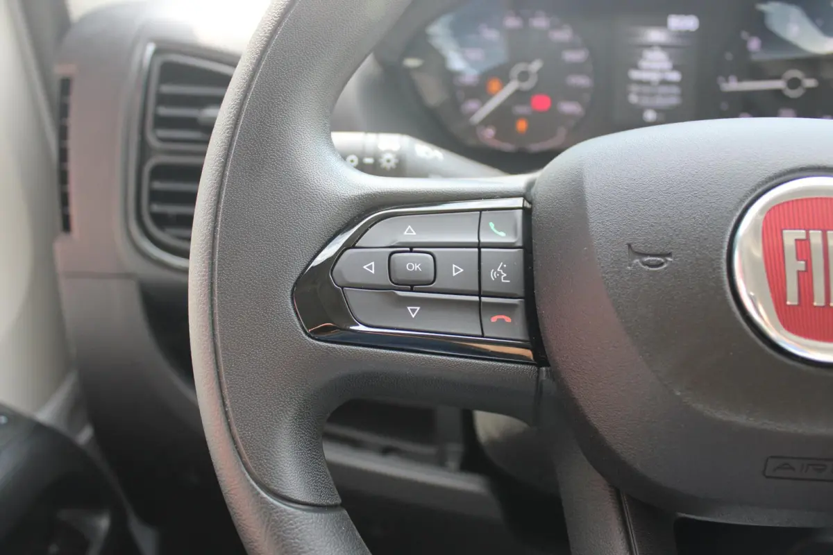 33 2.2 MultiJet 140PK L3H2 | NIEUWE BUS! BPM VRIJ! | ACHTERUITRIJ CAMERA | APPLE CARPLAY/ANDROID AUTO | 3-ZITS | CRUISE CONTROL | CLIMATE CONTROL | DAB+ RADIO | DIGITALE COCKPIT |