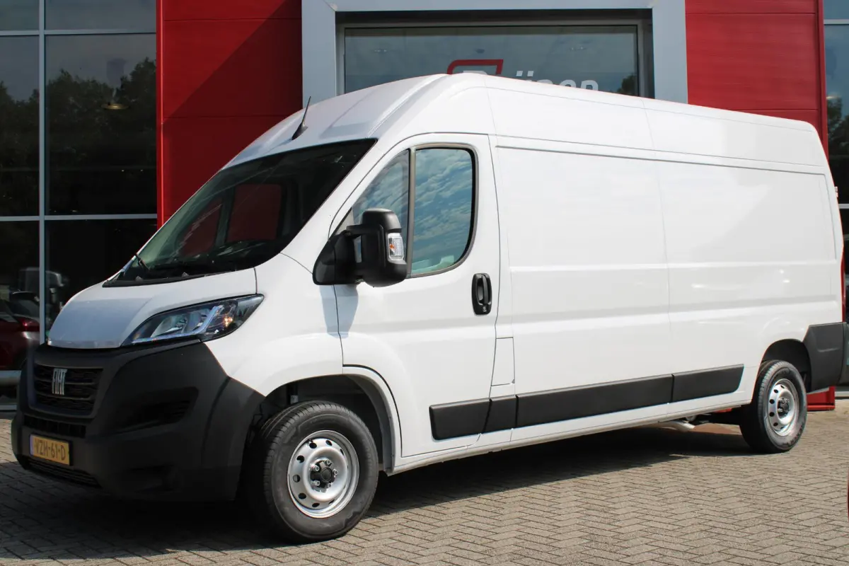 33 2.2 MultiJet 140PK L3H2 | NIEUWE BUS! BPM VRIJ! | ACHTERUITRIJ CAMERA | APPLE CARPLAY/ANDROID AUTO | 3-ZITS | CRUISE CONTROL | CLIMATE CONTROL | DAB+ RADIO | DIGITALE COCKPIT |