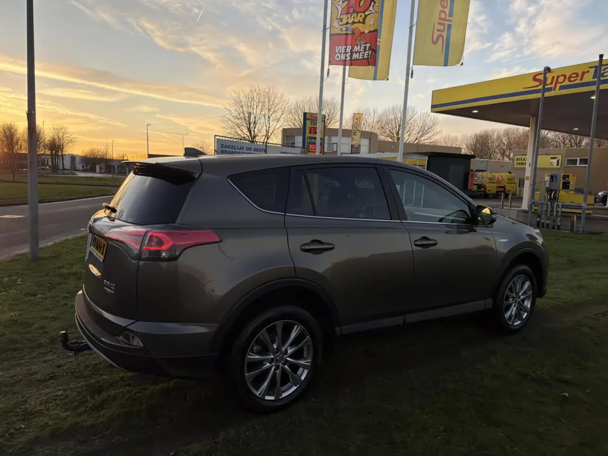 2.5 Hybrid Dynamic Sport - AWD/NAVI/CAM/TREKHAAK