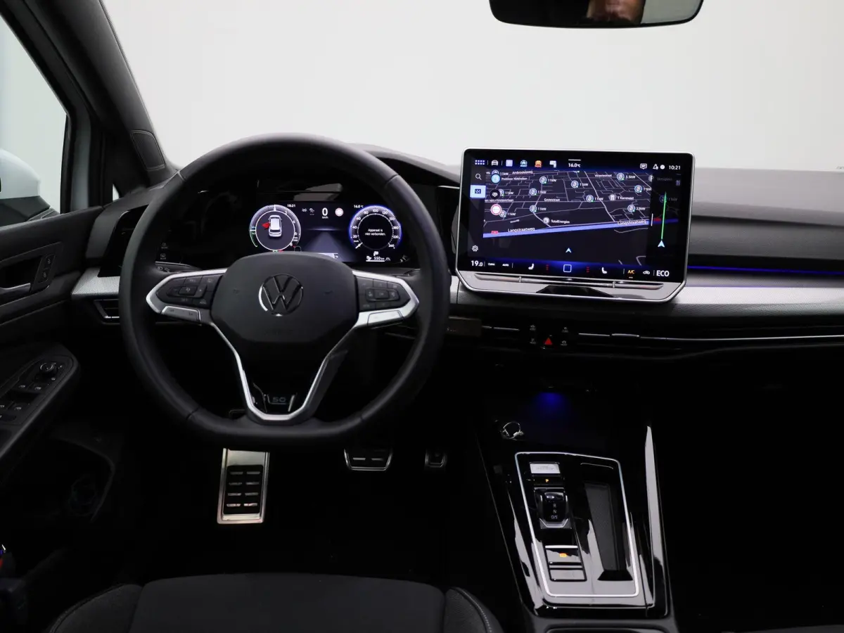 1.5 eHybrid 50 Edition 204 PK | Automaat | Navigatie | Apple Carplay | Adaptive Cruise Control | Climate Control | Stoel- en stuurverwarming | Achteruitrijcamera | IQ Lights |