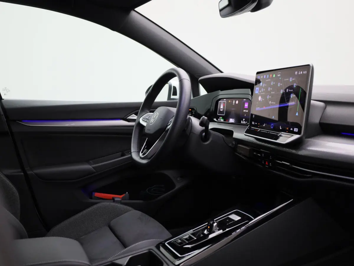 1.5 eHybrid 50 Edition 204 PK | Automaat | Navigatie | Apple Carplay | Adaptive Cruise Control | Climate Control | Stoel- en stuurverwarming | Achteruitrijcamera | IQ Lights |
