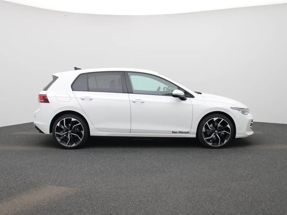 1.5 eHybrid 50 Edition 204 PK | Automaat | Navigatie | Apple Carplay | Adaptive Cruise Control | Climate Control | Stoel- en stuurverwarming | Achteruitrijcamera | IQ Lights |