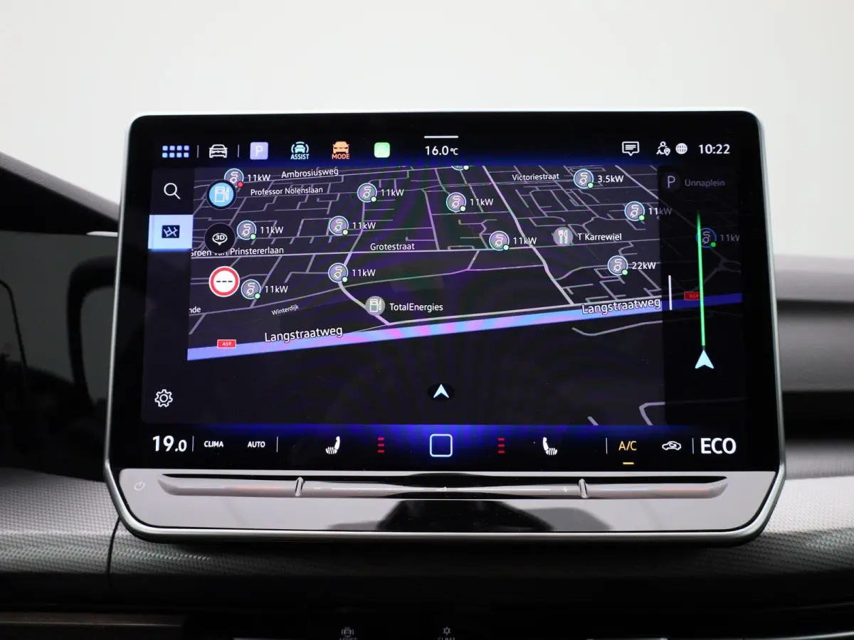 1.5 eHybrid 50 Edition 204 PK | Automaat | Navigatie | Apple Carplay | Adaptive Cruise Control | Climate Control | Stoel- en stuurverwarming | Achteruitrijcamera | IQ Lights |