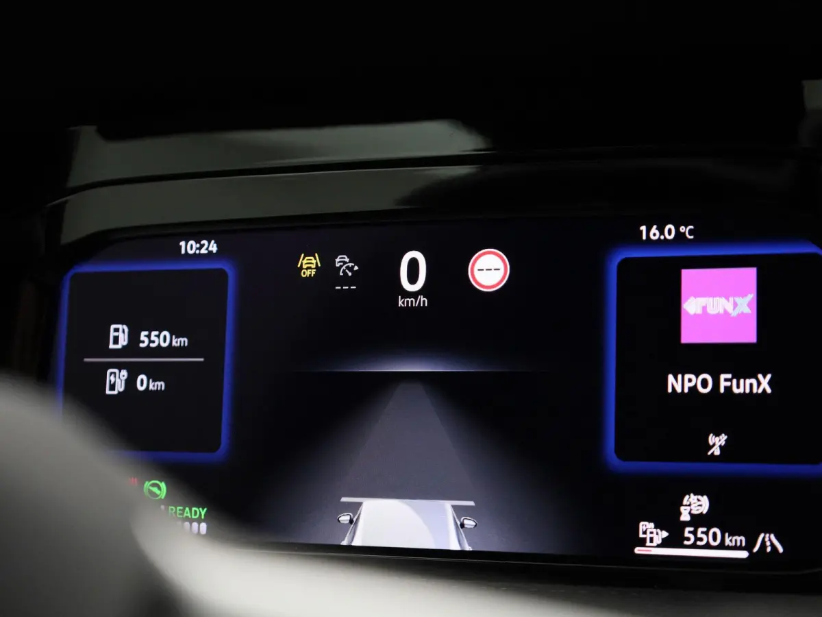 1.5 eHybrid 50 Edition 204 PK | Automaat | Navigatie | Apple Carplay | Adaptive Cruise Control | Climate Control | Stoel- en stuurverwarming | Achteruitrijcamera | IQ Lights |