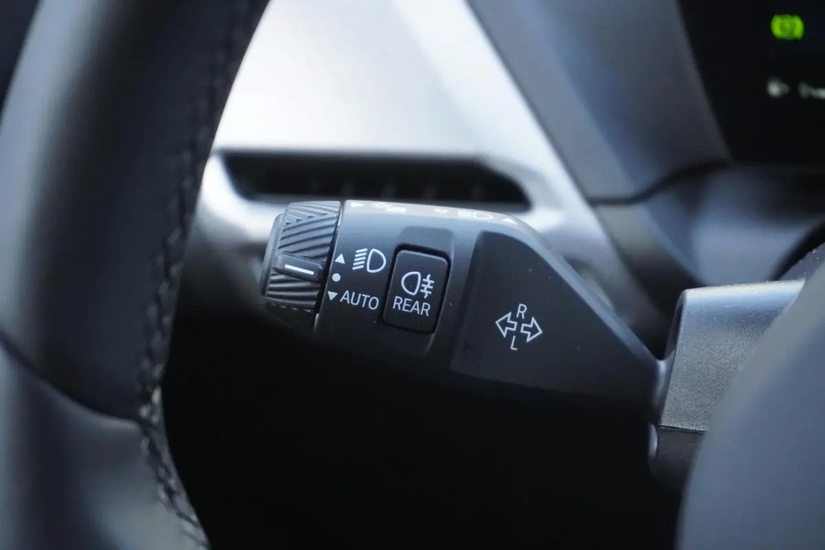 120 M Sportpakket | Stuurwielrand verwarmd | Harman-Kardon sound system | BMW Head-Up Display | Parking Assistant Plus | Extra getint glas in achterportierruiten en achterruit |