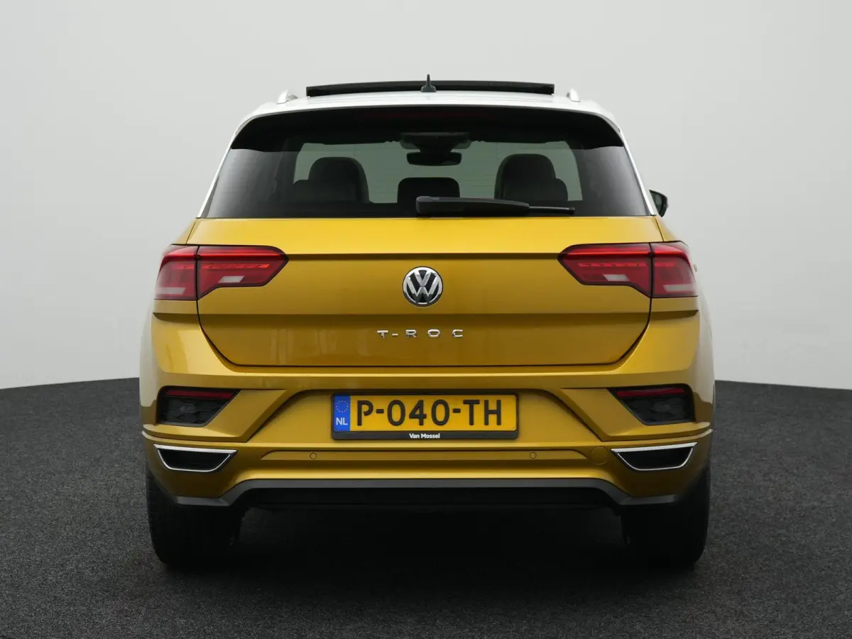 1.5 TSI Sport Business R AUTOMAAT | PANORAMADAK | LEDER | 2X R-LINE | NAVIGATIE | PDC | CLIMA | STOELVERWARMING | LMV | BLEUTOOTH | 12 MAANDEN BOVAG GARANTIE |