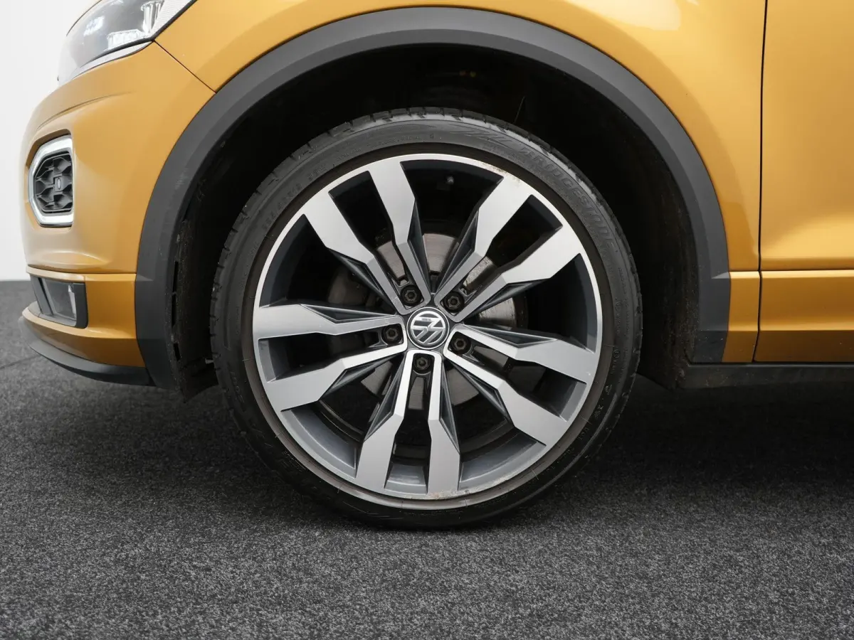 1.5 TSI Sport Business R AUTOMAAT | PANORAMADAK | LEDER | 2X R-LINE | NAVIGATIE | PDC | CLIMA | STOELVERWARMING | LMV | BLEUTOOTH | 12 MAANDEN BOVAG GARANTIE |