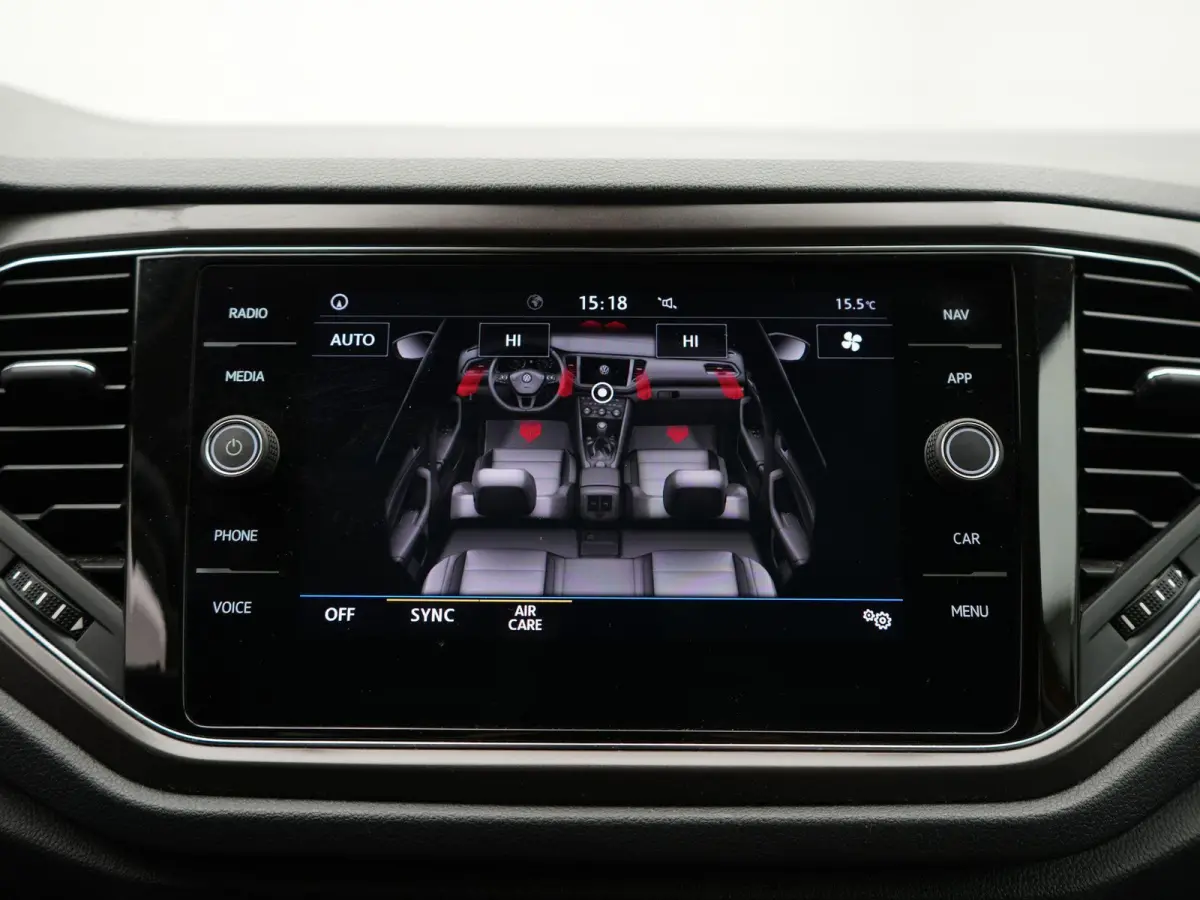 1.5 TSI Sport Business R AUTOMAAT | PANORAMADAK | LEDER | 2X R-LINE | NAVIGATIE | PDC | CLIMA | STOELVERWARMING | LMV | BLEUTOOTH | 12 MAANDEN BOVAG GARANTIE |