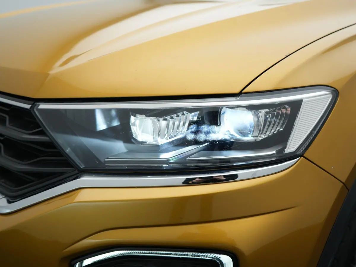 1.5 TSI Sport Business R AUTOMAAT | PANORAMADAK | LEDER | 2X R-LINE | NAVIGATIE | PDC | CLIMA | STOELVERWARMING | LMV | BLEUTOOTH | 12 MAANDEN BOVAG GARANTIE |