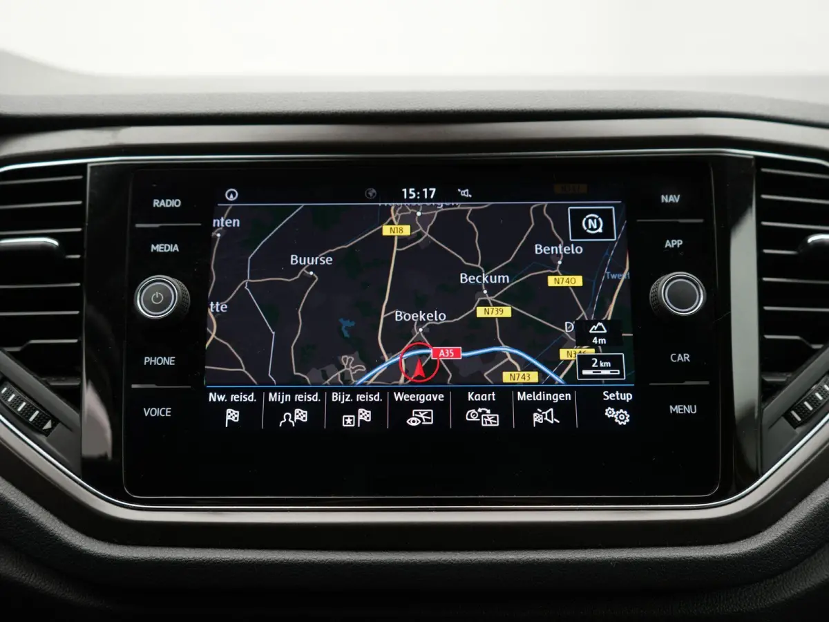 1.5 TSI Sport Business R AUTOMAAT | PANORAMADAK | LEDER | 2X R-LINE | NAVIGATIE | PDC | CLIMA | STOELVERWARMING | LMV | BLEUTOOTH | 12 MAANDEN BOVAG GARANTIE |