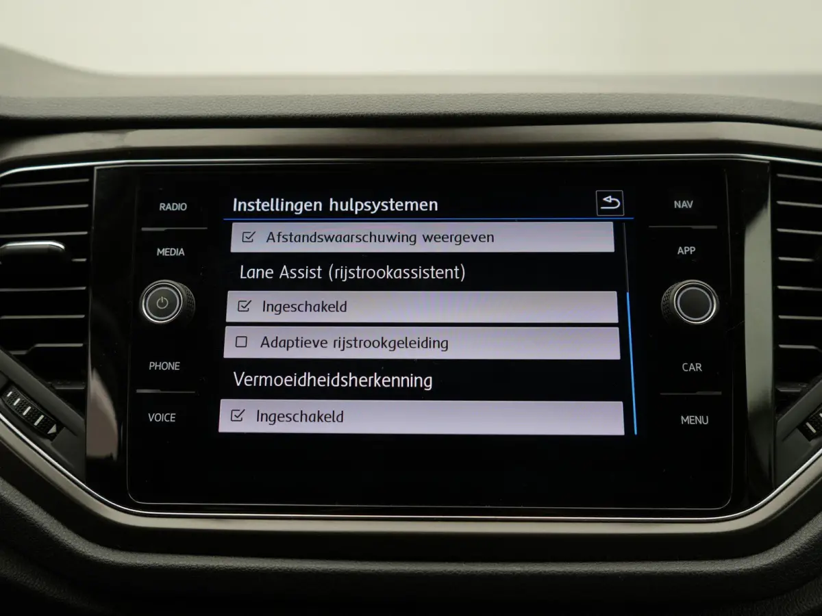 1.5 TSI Sport Business R AUTOMAAT | PANORAMADAK | LEDER | 2X R-LINE | NAVIGATIE | PDC | CLIMA | STOELVERWARMING | LMV | BLEUTOOTH | 12 MAANDEN BOVAG GARANTIE |
